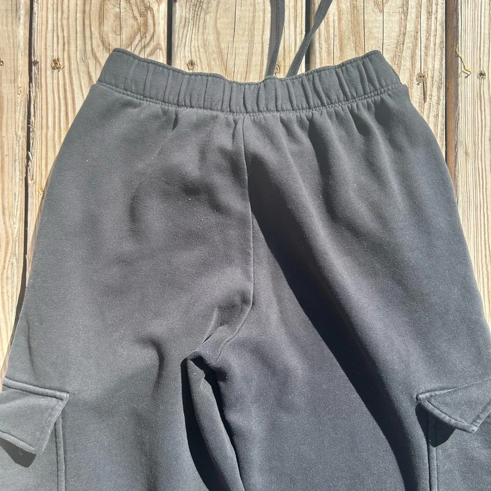 Gilly Hicks Black cotton cargo sweatpants with elastic waistband Size Small Flaw - Picture 13 of 16
